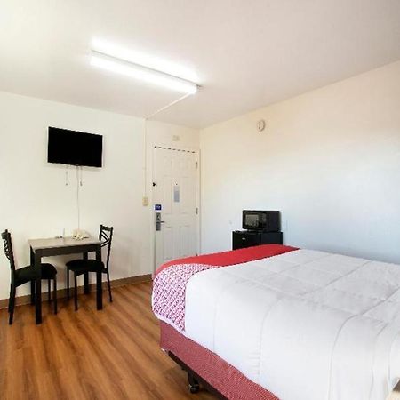 Oyo Hotel Kalama Extérieur photo