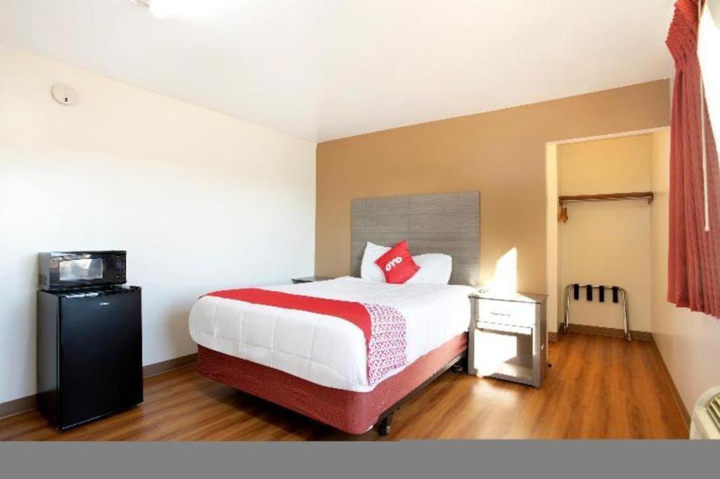 Oyo Hotel Kalama Extérieur photo