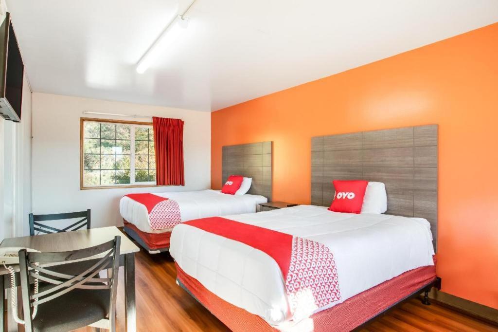 Oyo Hotel Kalama Extérieur photo