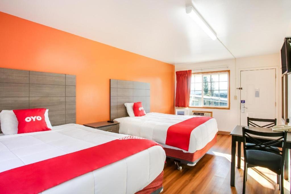 Oyo Hotel Kalama Extérieur photo