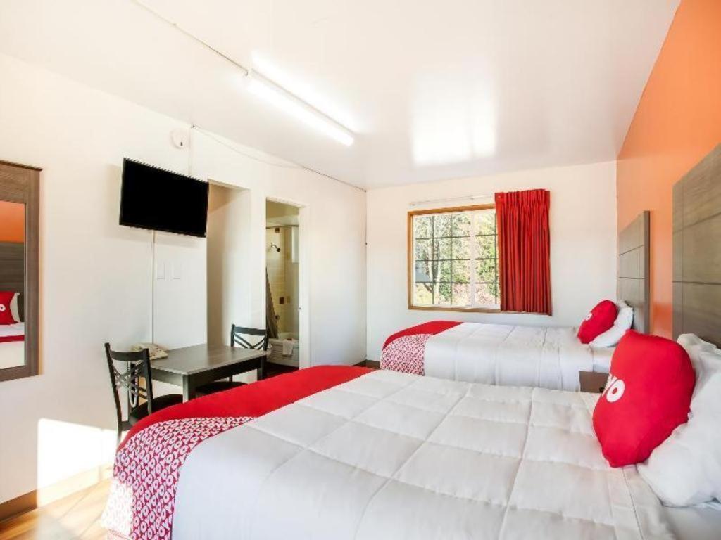 Oyo Hotel Kalama Extérieur photo