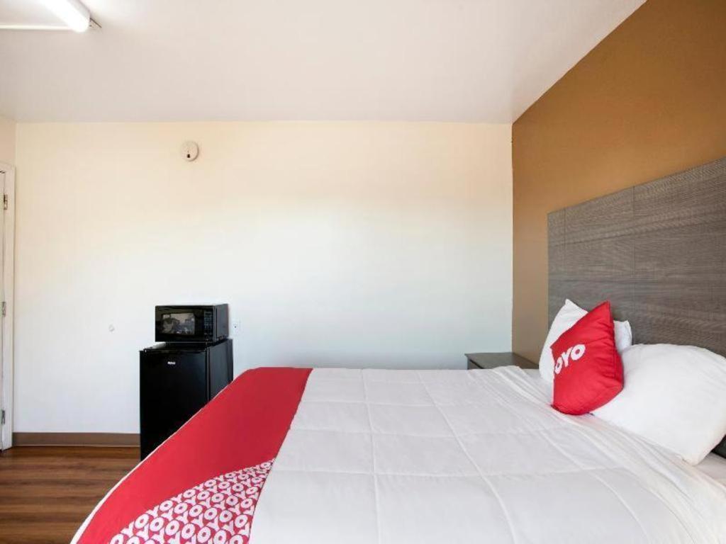 Oyo Hotel Kalama Extérieur photo