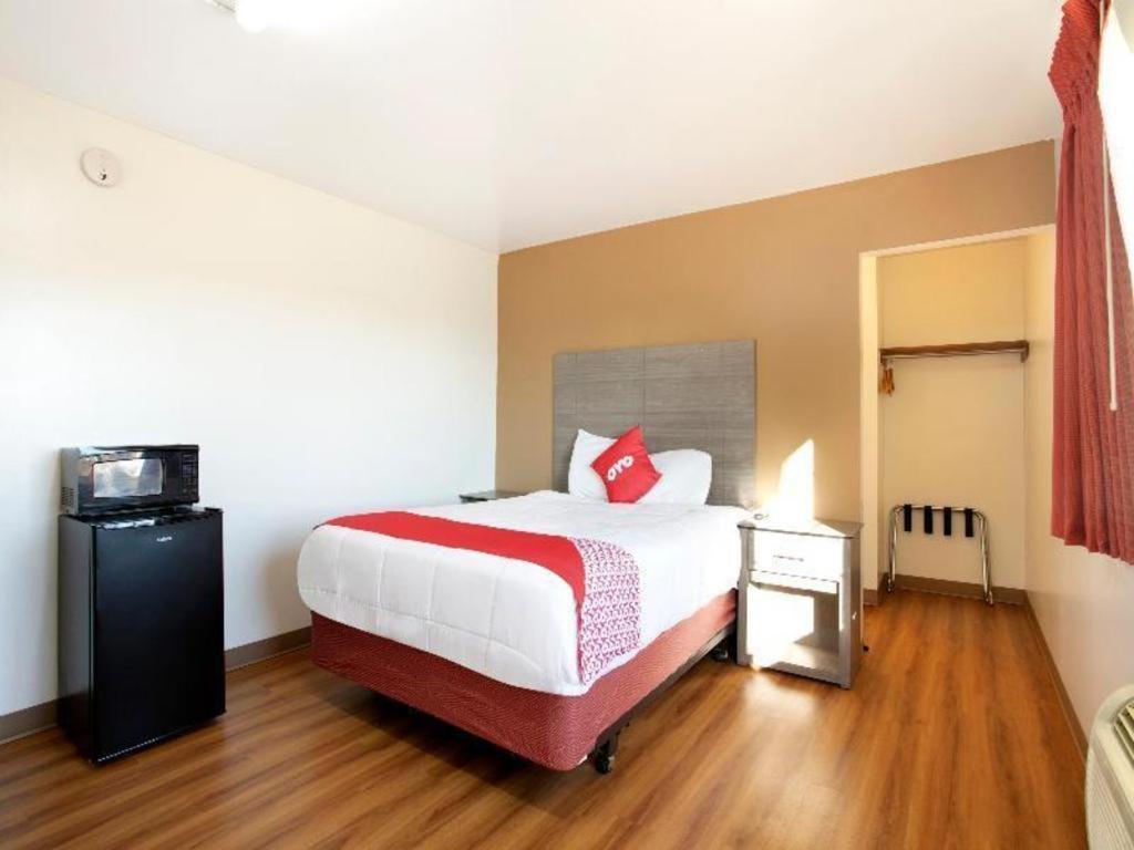 Oyo Hotel Kalama Extérieur photo