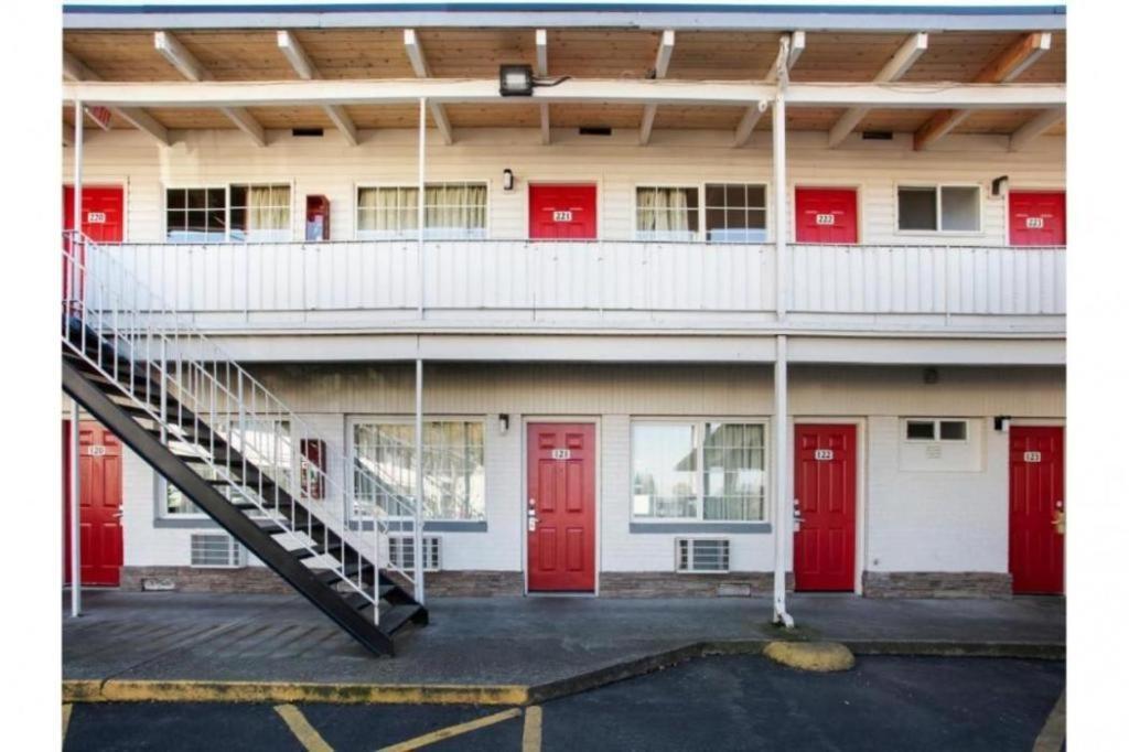 Oyo Hotel Kalama Extérieur photo