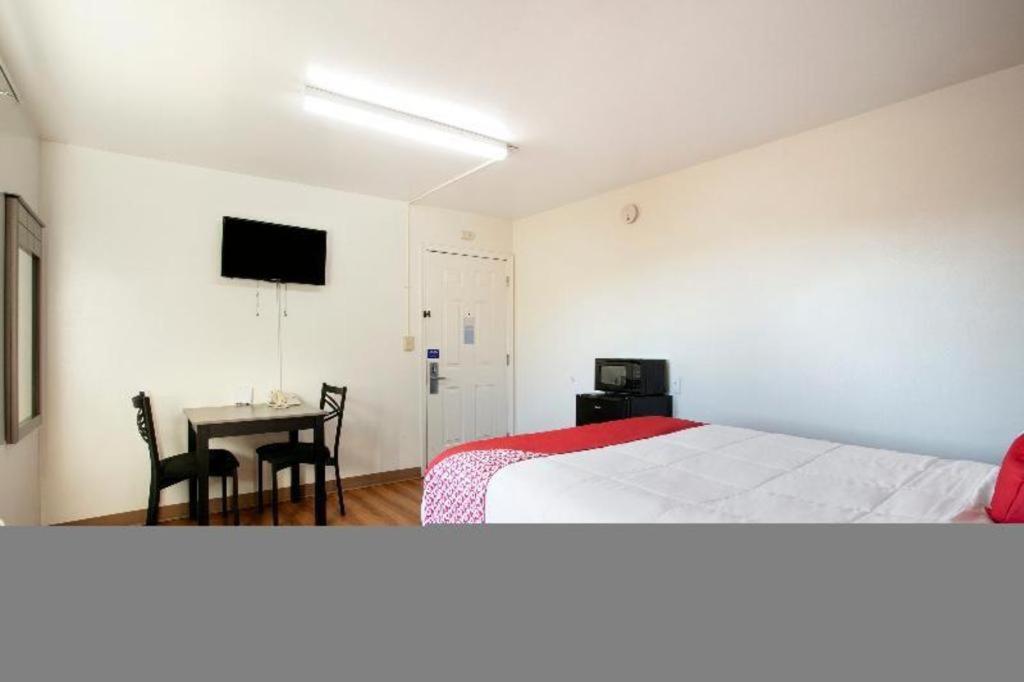 Oyo Hotel Kalama Extérieur photo