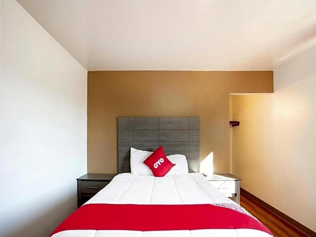 Oyo Hotel Kalama Extérieur photo