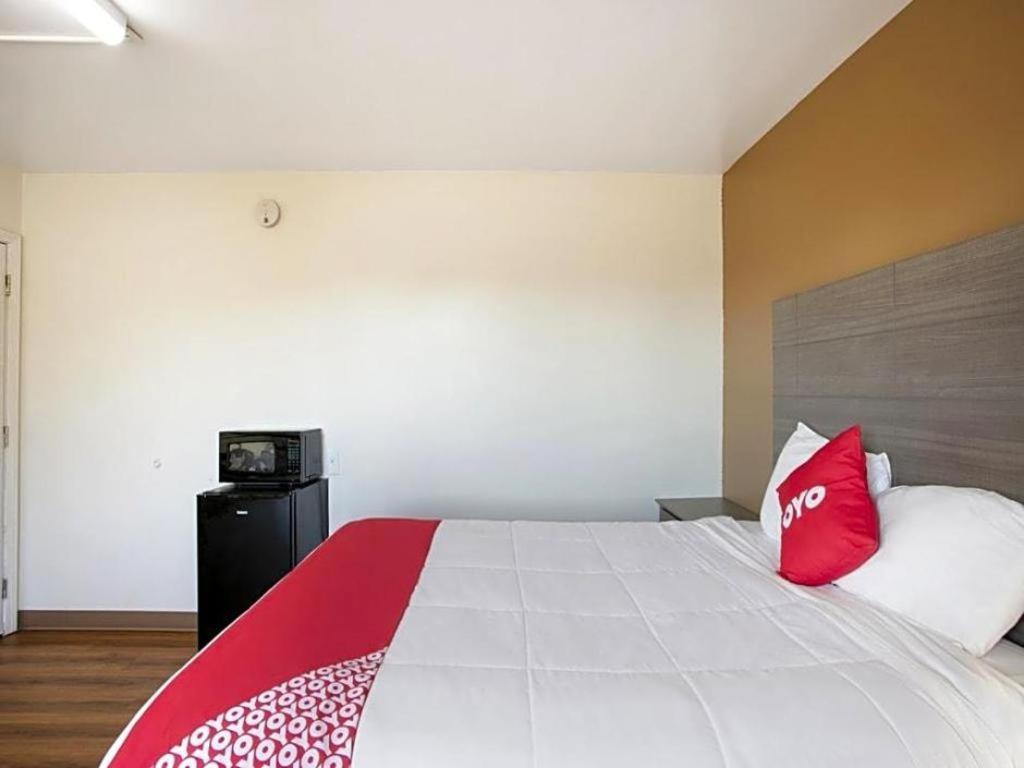 Oyo Hotel Kalama Extérieur photo